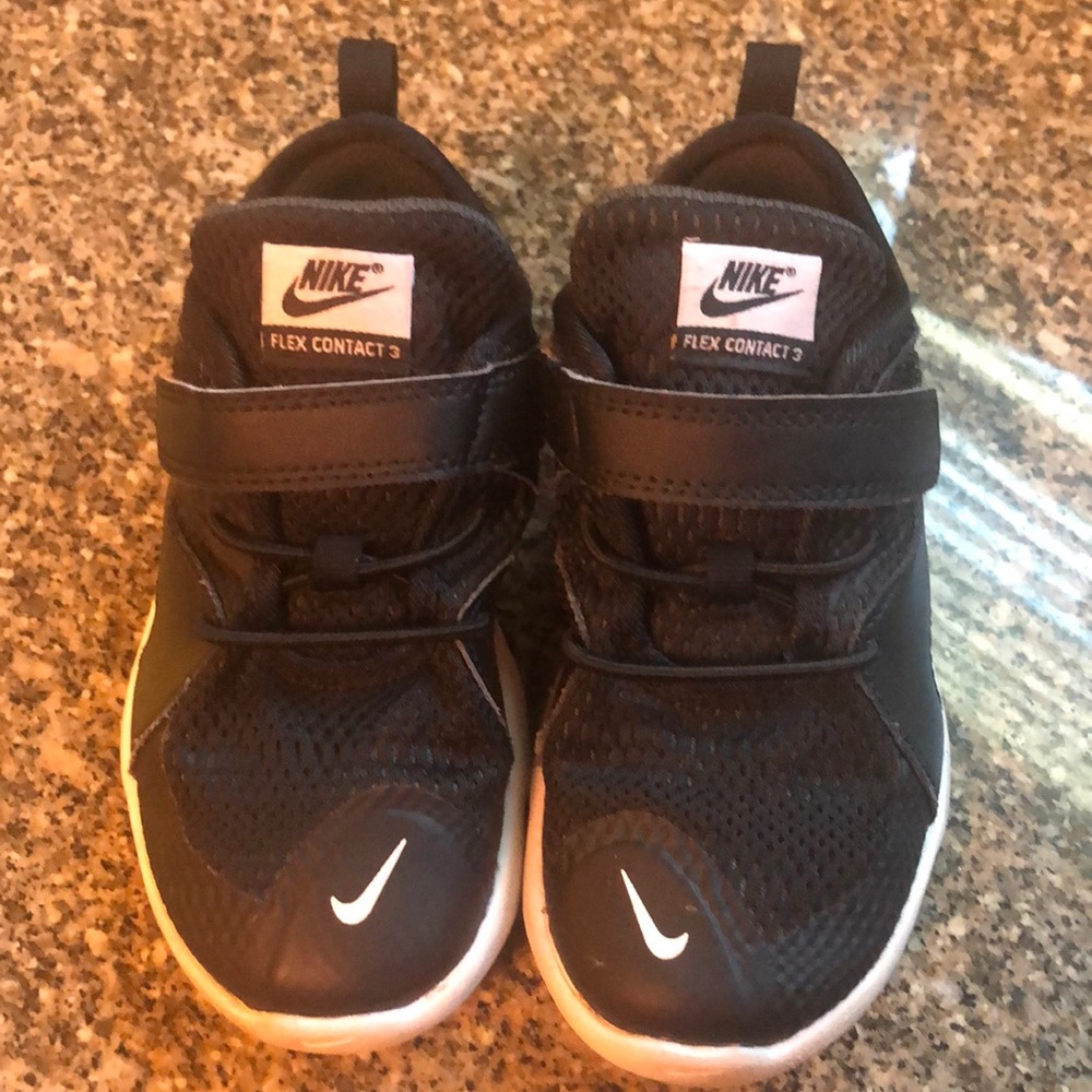 Nike Flex Contact 3 shoes